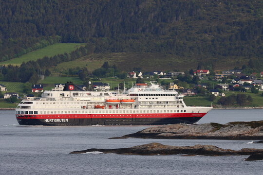MS FINNMARKEN (IMO 9231951, MMSI 259210000), a passenger (cruise) ship, operated by Hurtigruten, built in 2002, arriving in &Aring;lesund, Norway