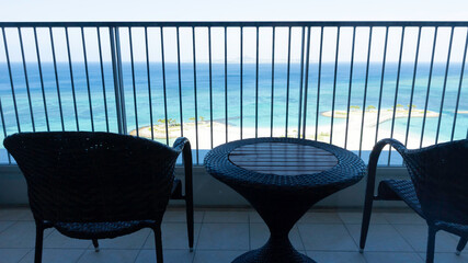 ベランダからの青い海