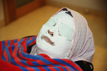 woman facial on face in beauty parlor MR#672