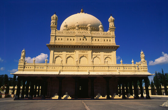 indian old ancient monuments India 