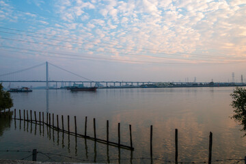 Fototapeta premium sunset over the river in guangzhou