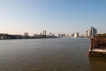Naklejka premium guangzhou city skylin at sunset