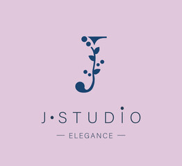 Logo, capital letter G. Monogram of Botanical Minimalistic, Initial. with Organic Plant Elements.  Vector design. for beauty salon or art studio.