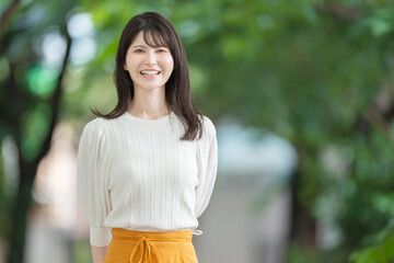女性