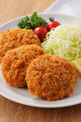 牛肉を使った日本のメンチカツ　Japanese Ground Beef Menchi Katsu Cutlet