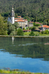 Fototapeta premium Church reflected in water