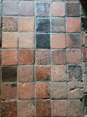 Sol en carreaux anciens 