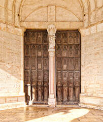 Portail de la basilique Notre-Dame de Beaune