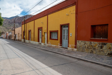 Photograph of the streets of the city of Tilcara in Jujuy, Argentina.