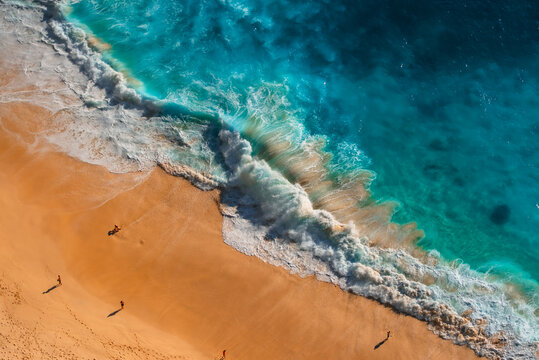Waves in Kelingking Beach, Nusa Penida