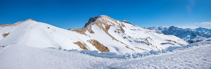 wintry hiking route from Nebelhorn, Zeigersattel in the direction of Laufbacher Eck