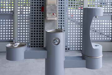 Water fountain at train station