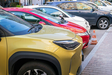 free parking for cars in the capital during the day