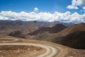 road to the mountains