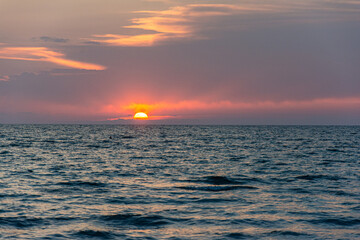 Obraz premium sunset over the sea