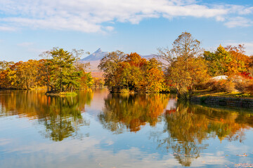 日本の風景・秋　北海道　紅葉の大沼公園