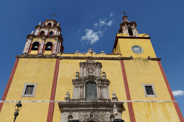 fachada de iglesia gt