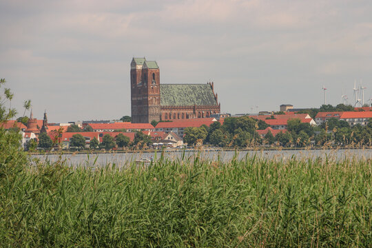 Blick &uuml;ber den Uckersee auf Prenzlau mit St. Marien