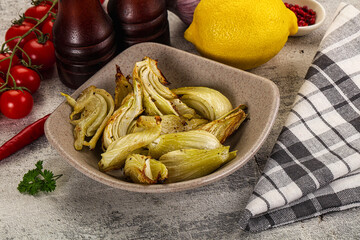 Vegan cuisine - baked fennel with oil