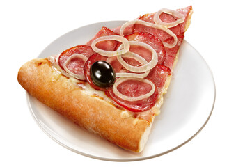 prato com fatia de pizza de linguiça calabresa, queijo, cebola e azeitona preta isolado em fundo transparente