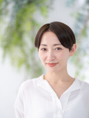 女性