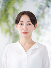 女性