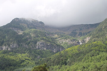 Fototapeta premium 2024 - Paisajes en Estación de Canfranc