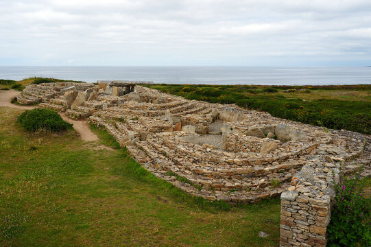 Site arch&eacute;ologique de Menez Dregan