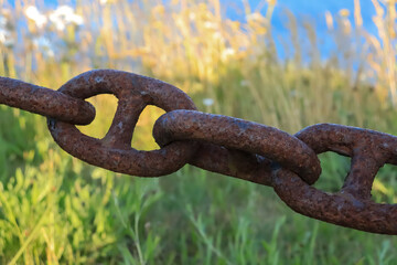 Old rusty chain - Verdens Ende