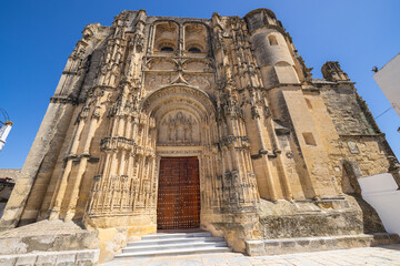Obraz premium Arcos de la Frontera, Seville Province, Andalusia, Spain. Saint Mary's Church.