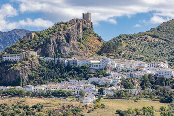 Fototapeta premium Cadiz, Andalusia, Spain. The Spanish village of Zahara de la Sierra.