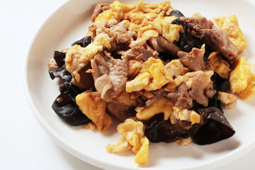 豚肉ときくらげの卵炒め