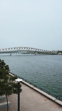 Vertical view of sabarmati river and atal bridge in ahmedabad
