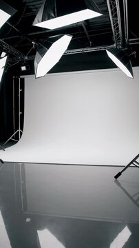 Modern Studio Setup with Professional Lighting and a Creative Backdrop for Photography Sessions