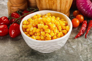 Sweet canned ripe corn grain