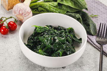 Coocked green spinach with oil