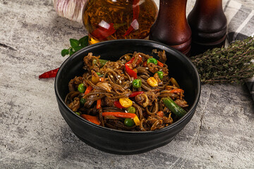 Soba with shredded pork and vegetables
