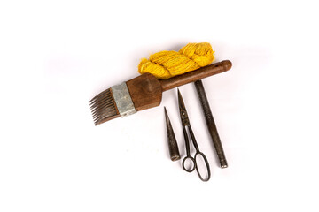 traditional carpet making tools