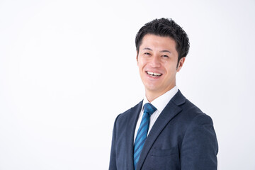 ビジネス　男性　白バック