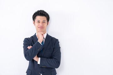 ビジネス　悩む男性