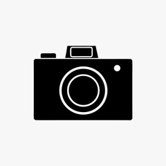 Black Camera Icon Isolated on White Background – Vintage Style Photography Symbol
