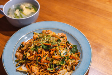 Japanese Yakisoba Noodles Stir-Fried with Vegetables and Pork｜焼きそば・野菜炒め・和風家庭料理
