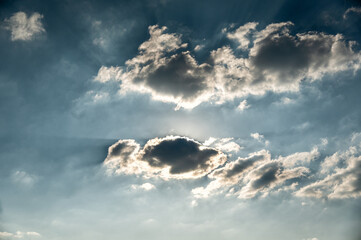 Obraz premium Licht und Schatten auf Wolkengebilden
