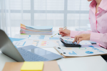 Financial Analysis with Charts and Calculator