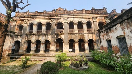 Obraz premium A large old manor house in Bangladesh