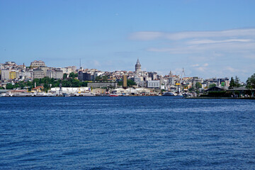 Fototapeta premium waterfront view over istanbul on a sunny day