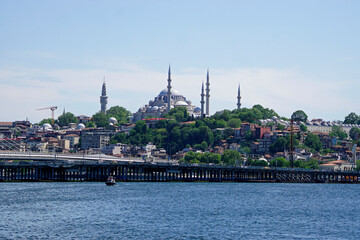 Fototapeta premium waterfront view over istanbul on a sunny day