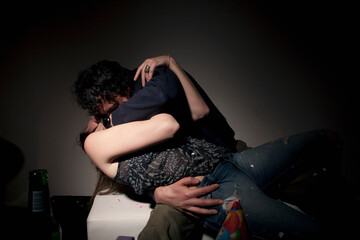couple kissing