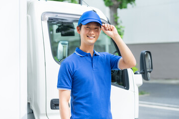 ドライバーの若い男性
