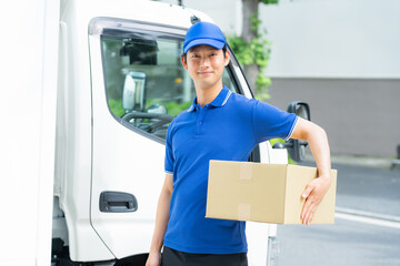 ドライバーの若い男性